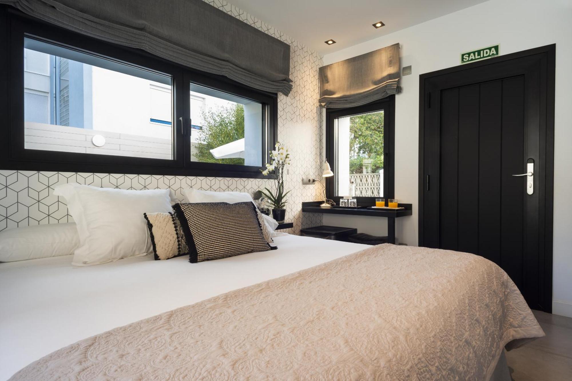La Playa Suites Suances Room photo