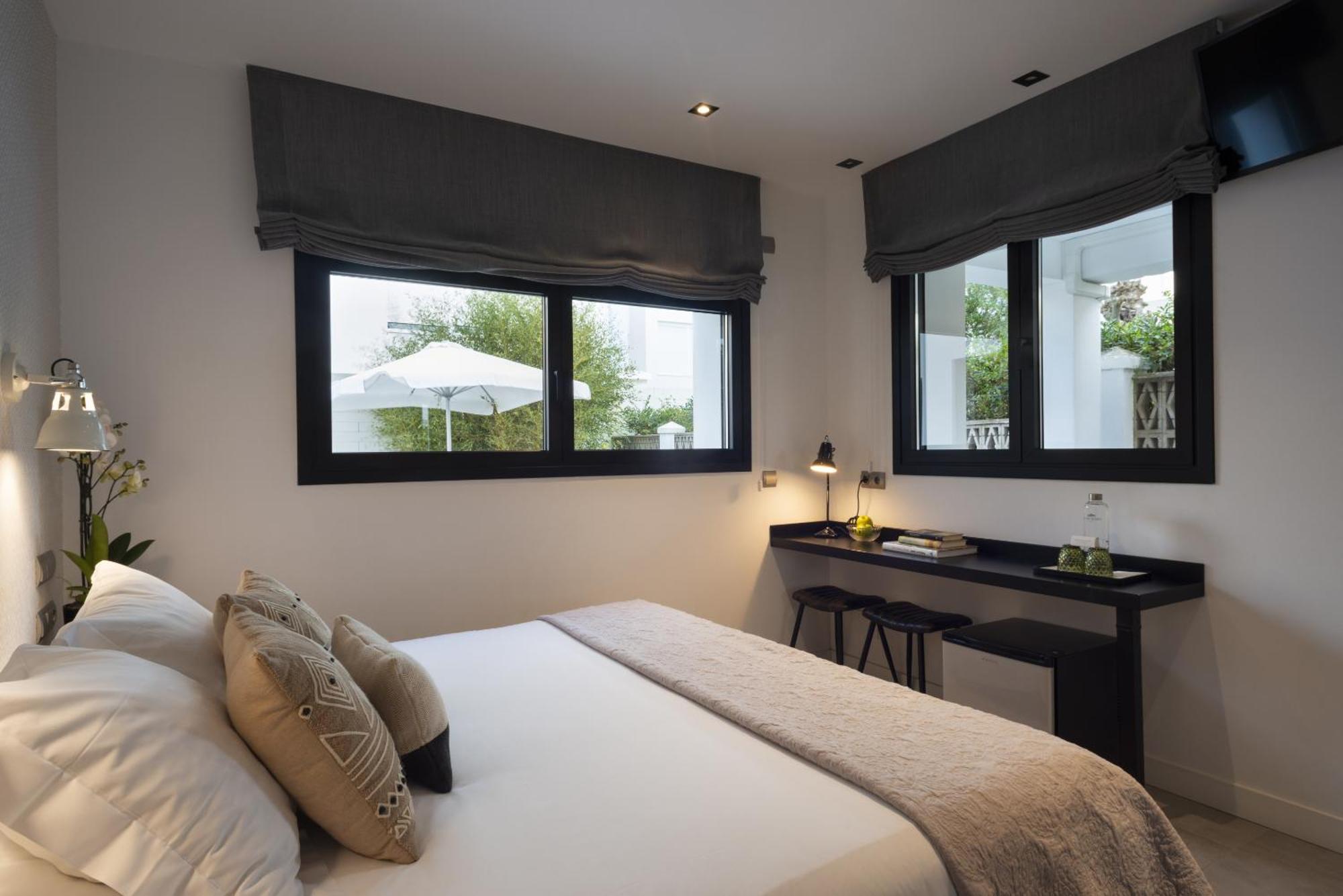 La Playa Suites Suances Room photo
