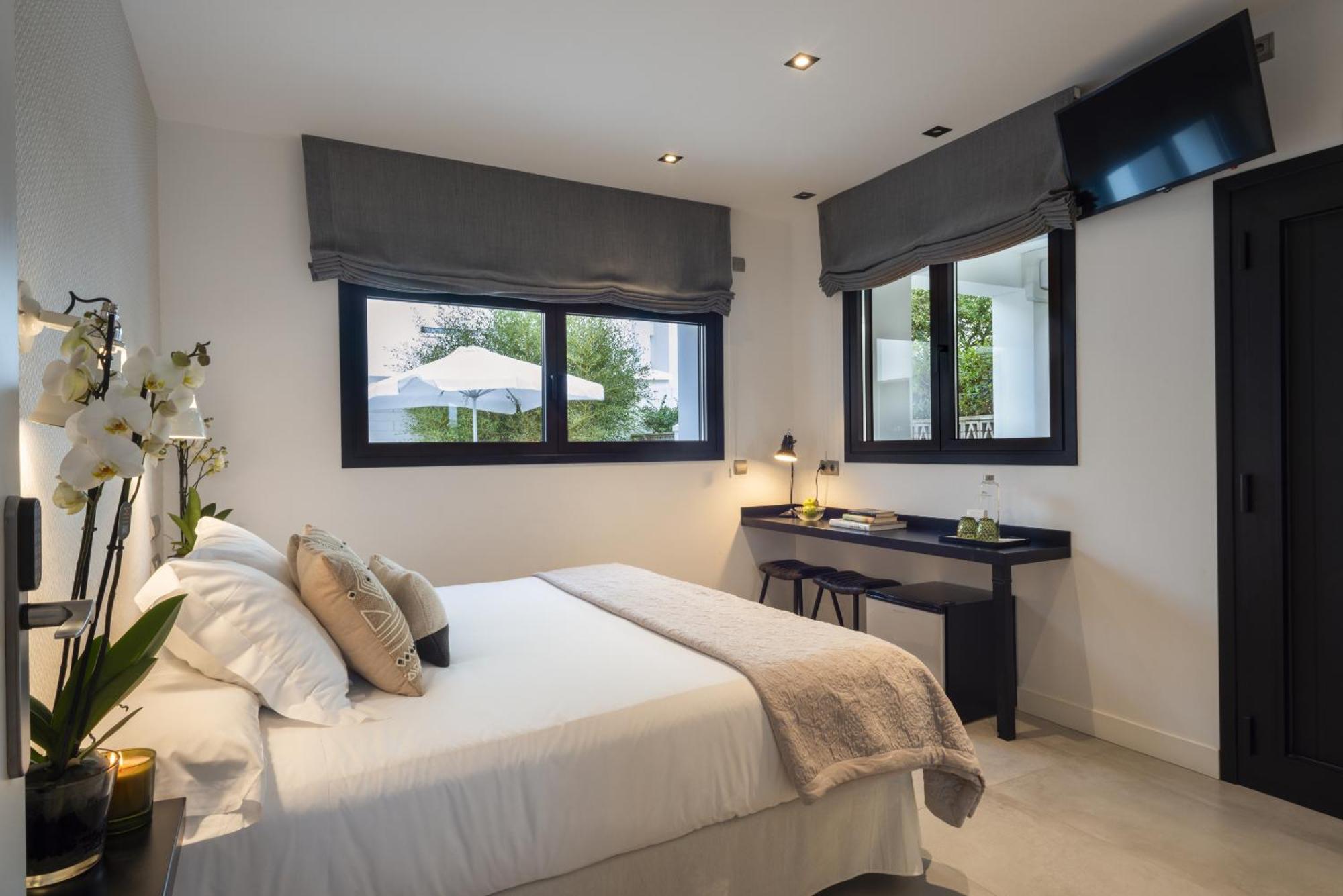 La Playa Suites Suances Room photo
